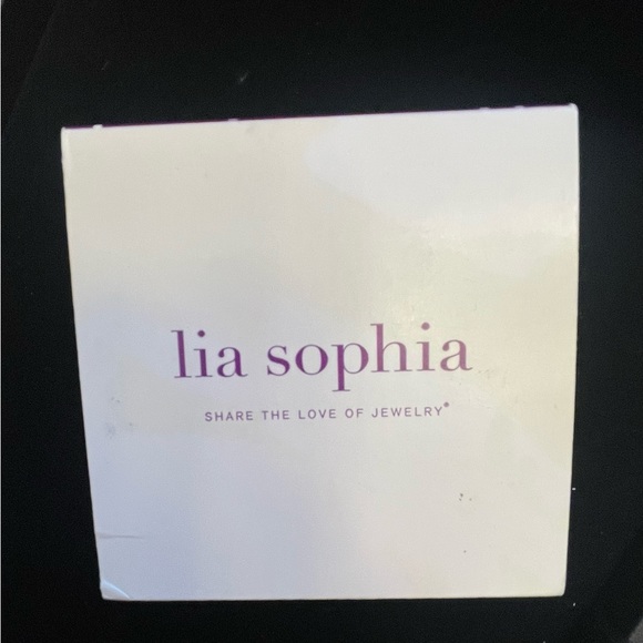 NWT Lia Sophia Retired “Stylista” gold bracelet. 7.5 inches. - Picture 6 of 6